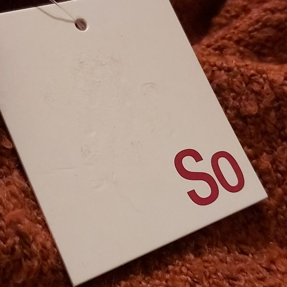 Off the shoulder sweater - Picture 3 of 3